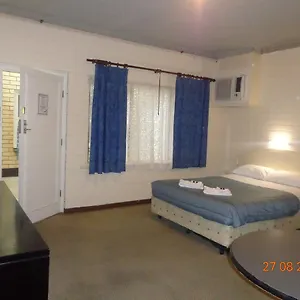Backpackers And Travellers Hostel